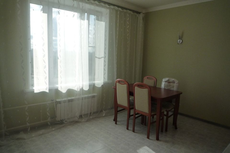 Сдаётся 1-комнатная квартира, 55 м²