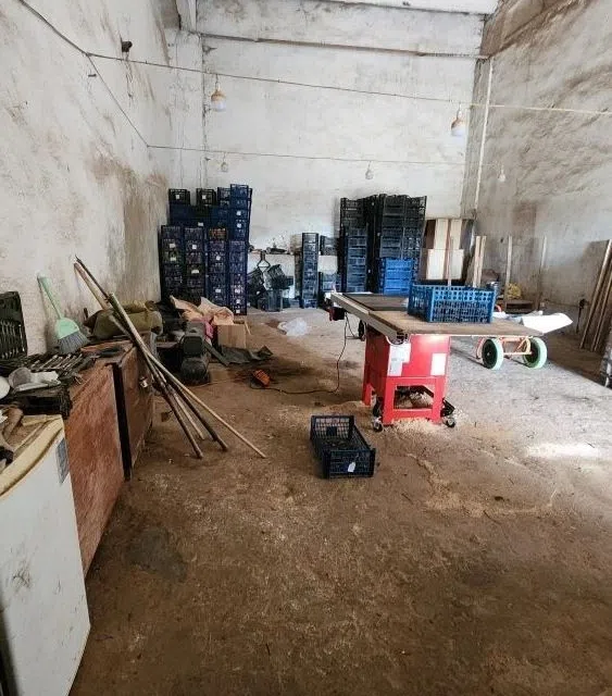 Сдаётся склад, 1300 м²