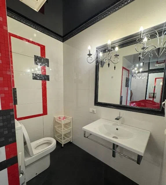 Сдаётся студия, 85 м²