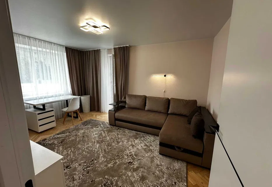 Сдаётся 2-комнатная квартира, 55 м²