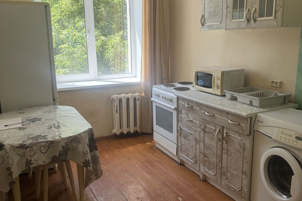 Сдаётся 1-комнатная квартира, 40 м²