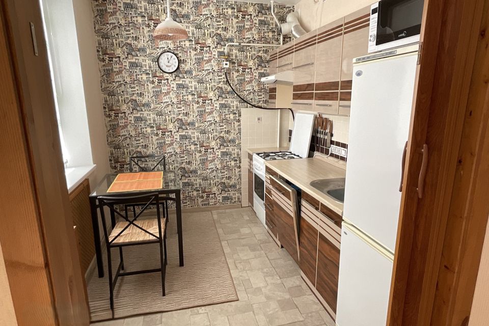 Сдаётся 1-комнатная квартира, 38 м²