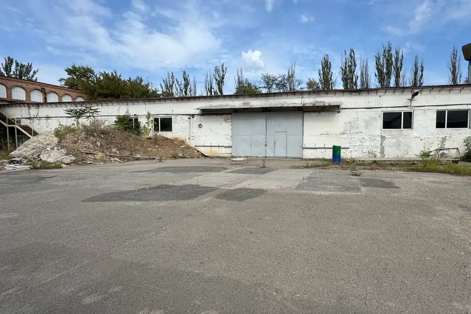 Сдаётся склад, 684 м²