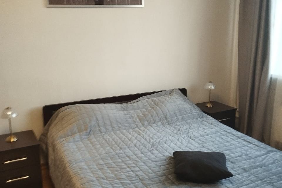Сдаётся 1-комнатная квартира, 42 м²