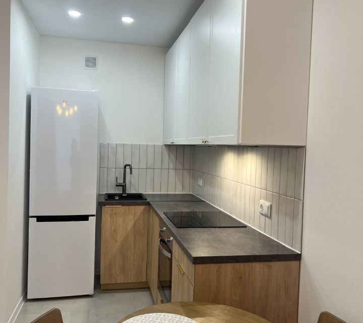 Сдаётся 1-комнатная квартира, 42 м²