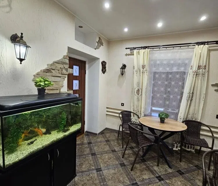 Сдаётся 1-этажный дом, 100 м²