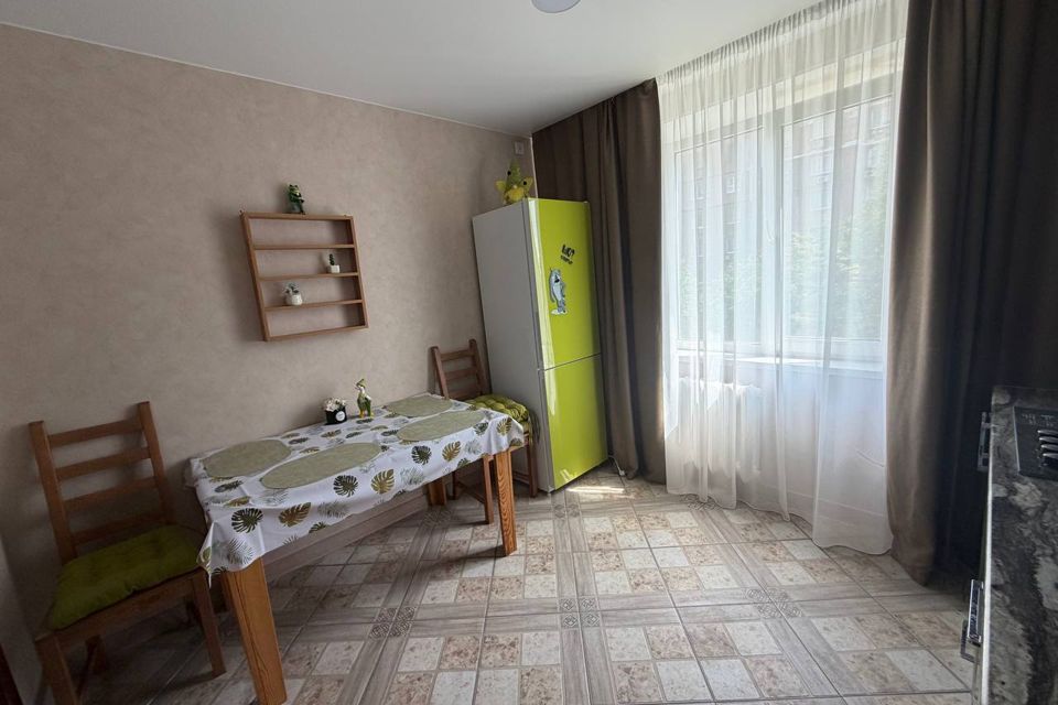 Сдаётся 2-комнатная квартира, 58 м²