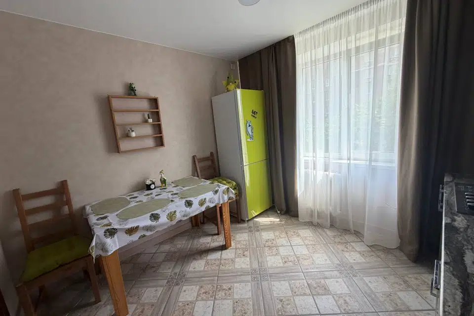 Сдаётся 2-комнатная квартира, 58 м²