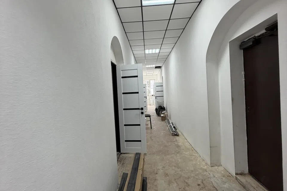 Сдаётся офис, 200 м²