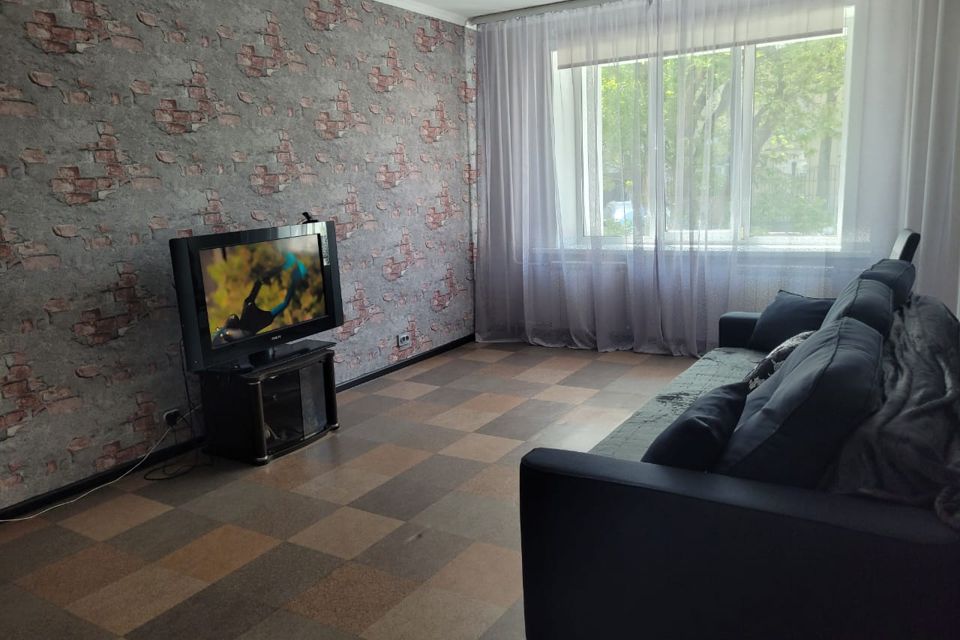 Сдаётся 2-комнатная квартира, 55 м²