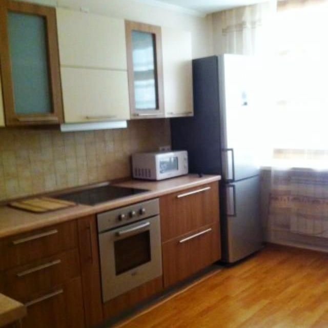 Сдаётся 2-комнатная квартира, 68 м²