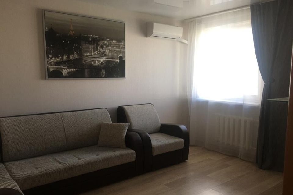 Сдаётся 1-комнатная квартира, 50 м²