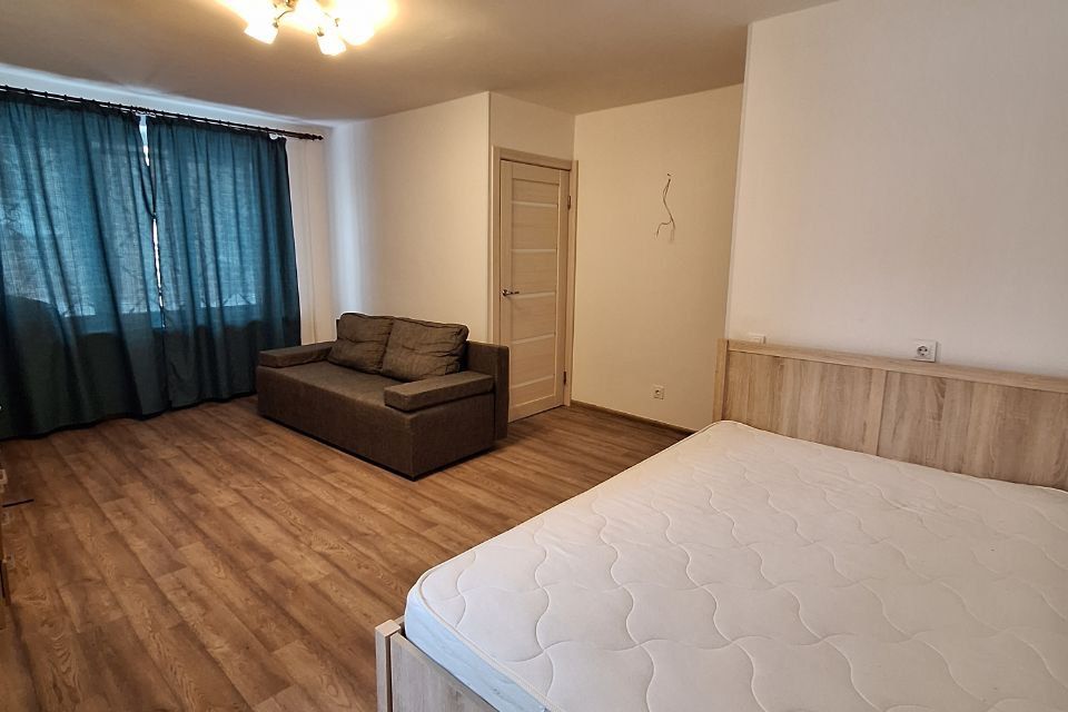 Сдаётся 1-комнатная квартира, 35 м²