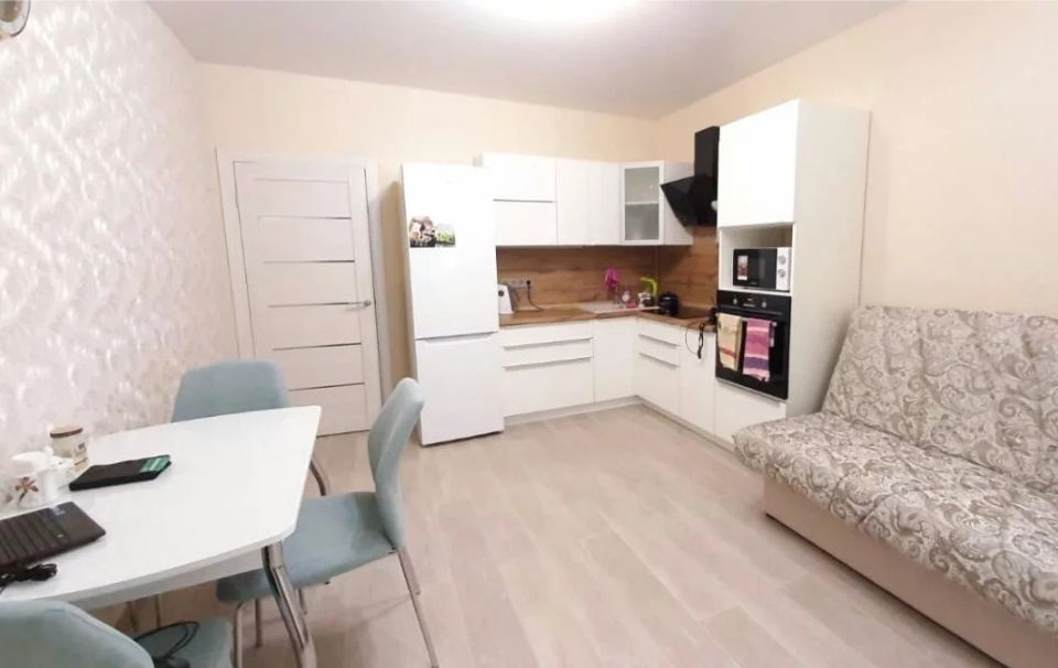 Сдаётся 1-комнатная квартира, 50 м²