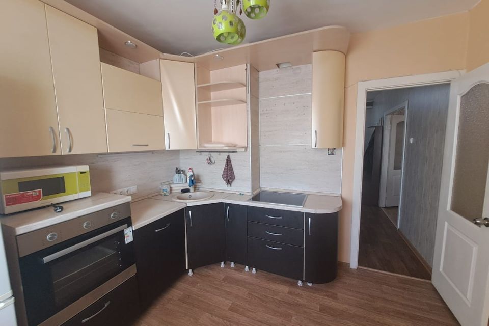 Сдаётся 1-комнатная квартира, 42 м²