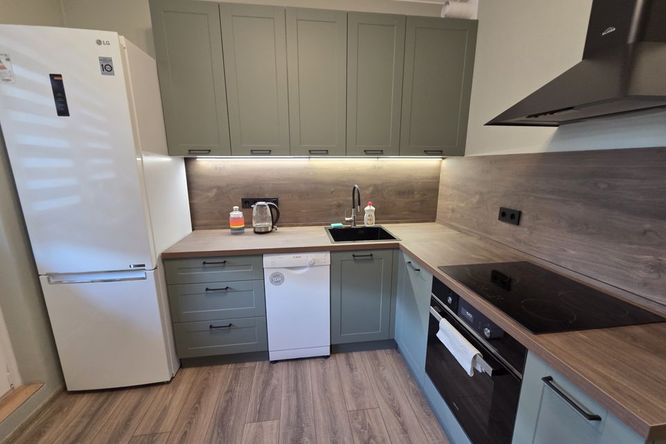Сдаётся 2-комнатная квартира, 67.2 м²