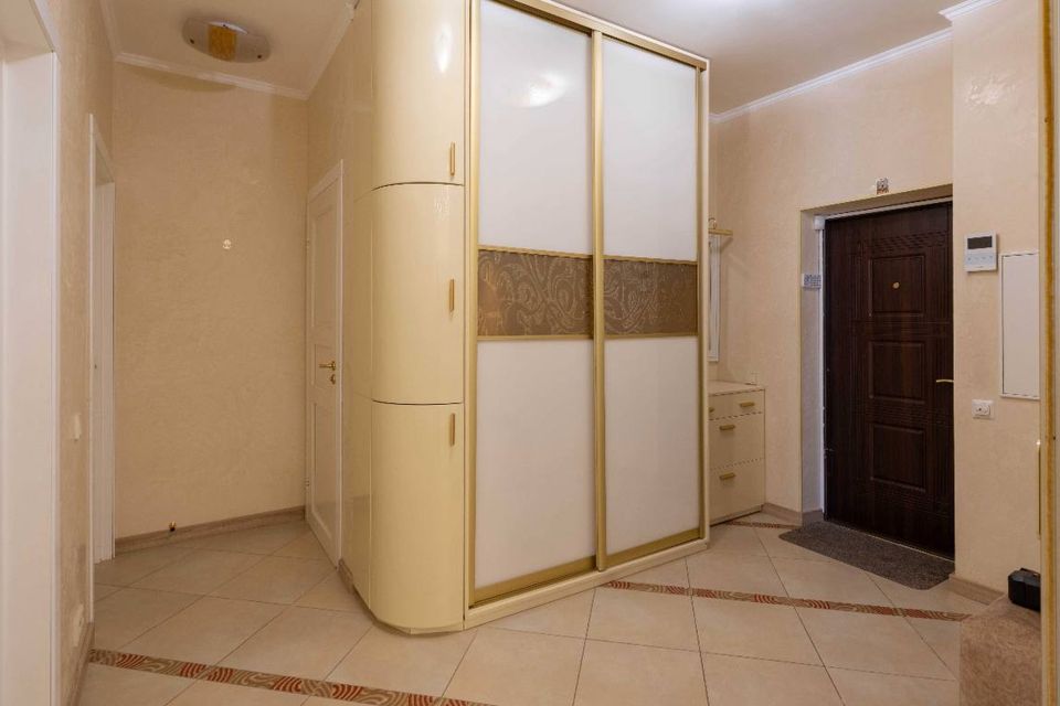 Сдаётся 2-комнатная квартира, 65 м²
