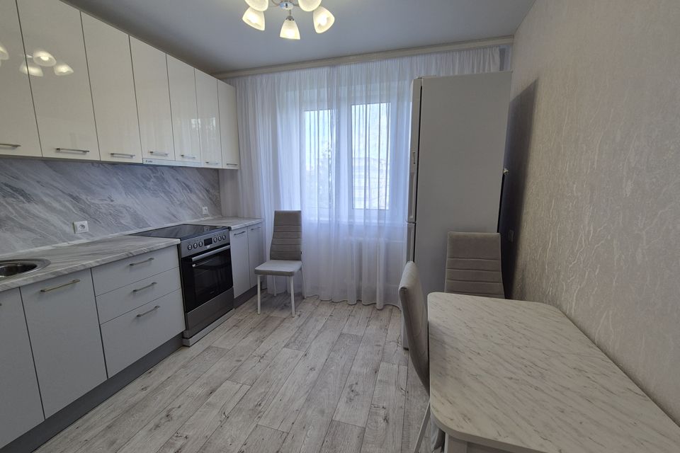 Сдаётся 2-комнатная квартира, 56 м²