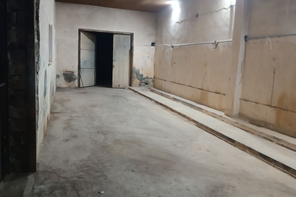 Сдаётся помещение своб. назначения, 200 м²