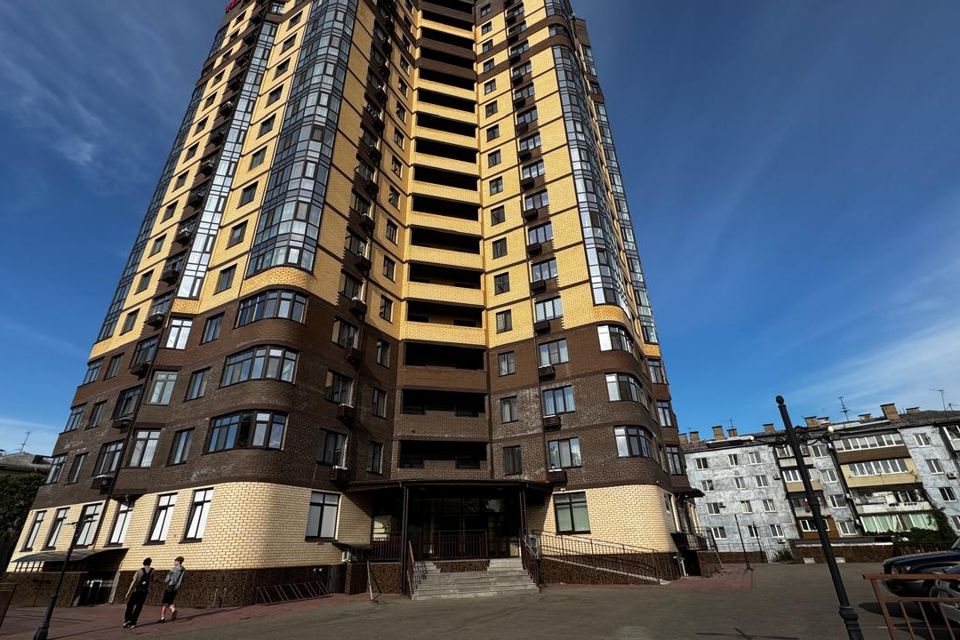 Сдаётся 2-комнатная квартира, 77 м²