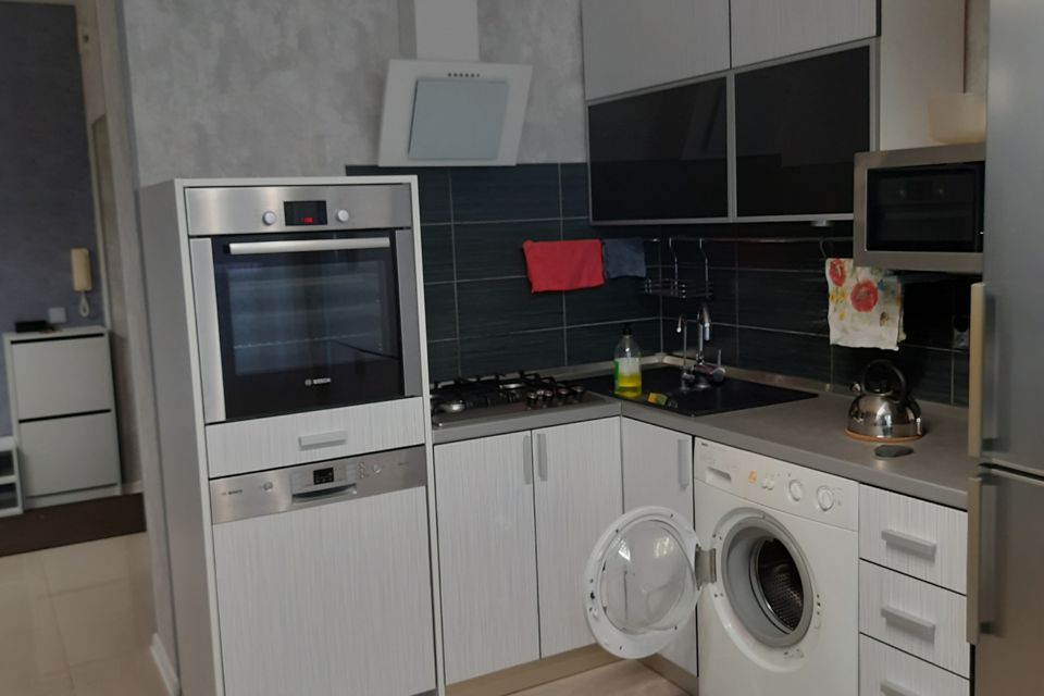 Сдаётся 2-комнатная квартира, 66 м²