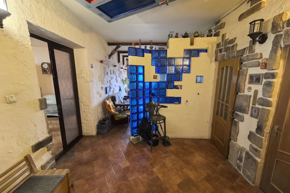Сдаётся 4-комнатная квартира, 91 м²