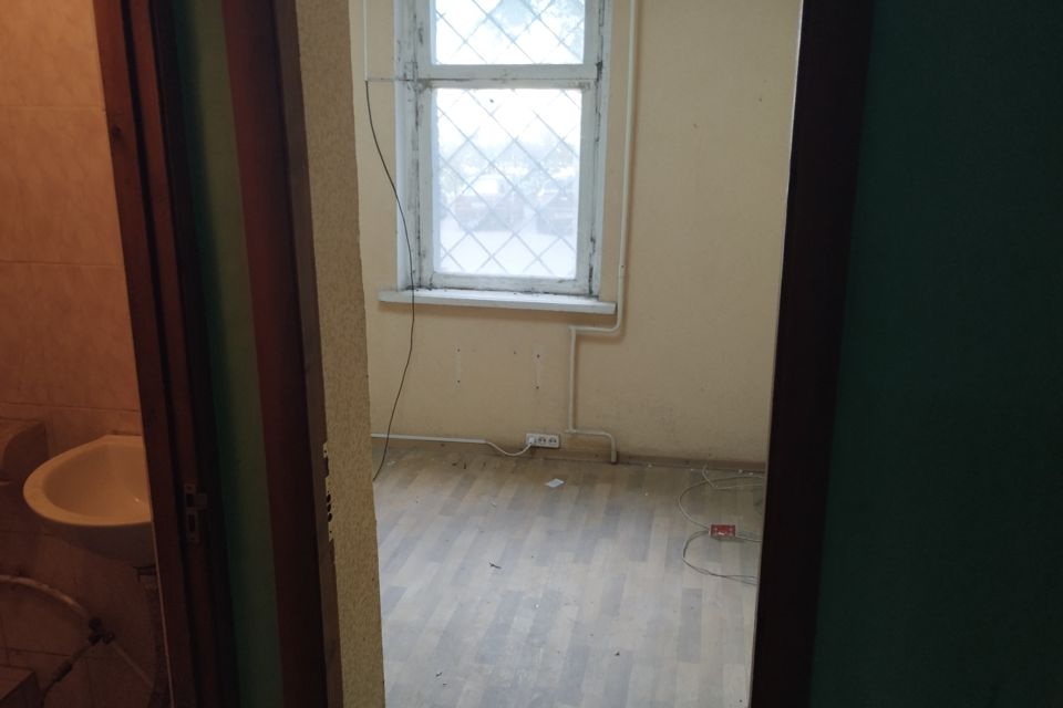 Сдаётся помещение своб. назначения, 215 м²