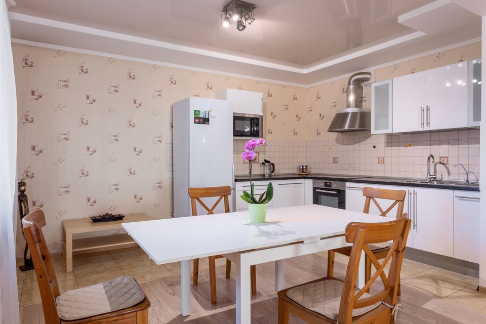 Сдаётся 3-комнатная квартира, 104.4 м²