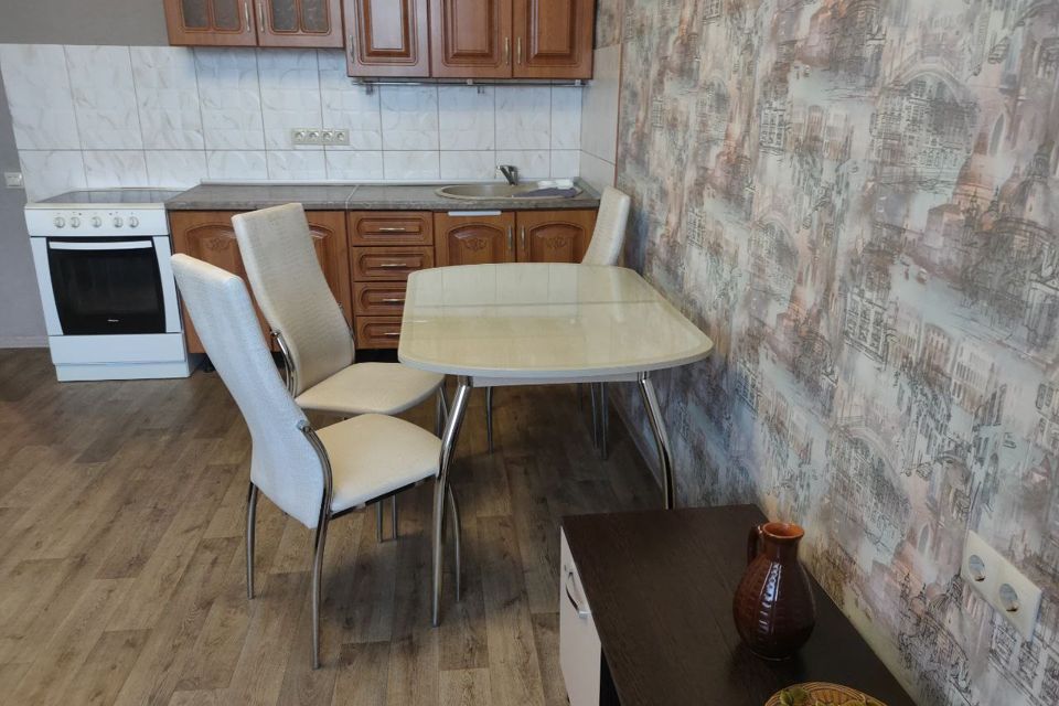 Сдаётся 2-комнатная квартира, 43 м²