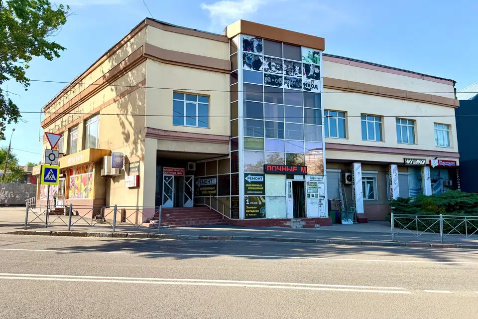 Сдаётся помещение своб. назначения, 648.7 м²