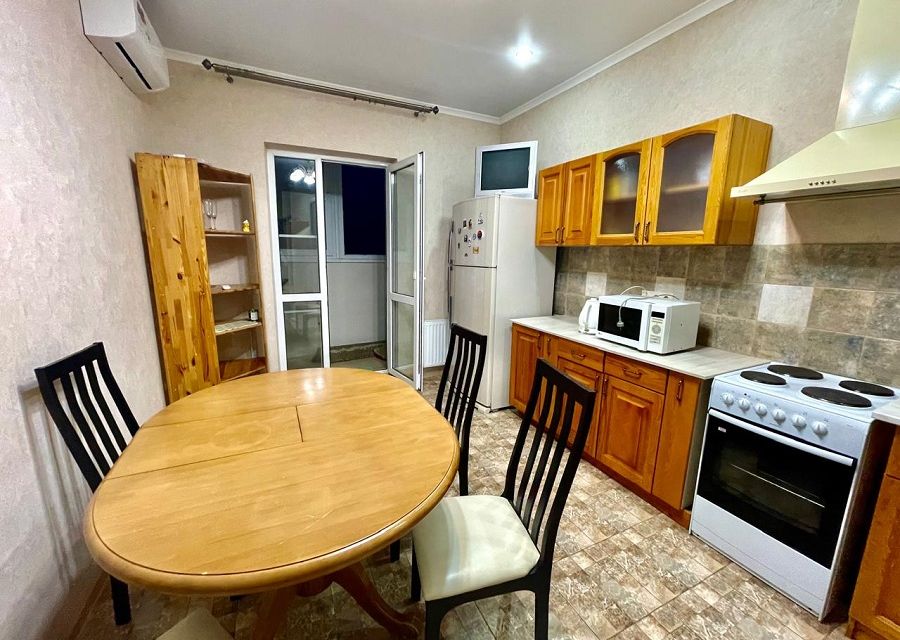 Сдаётся 1-комнатная квартира, 54 м²