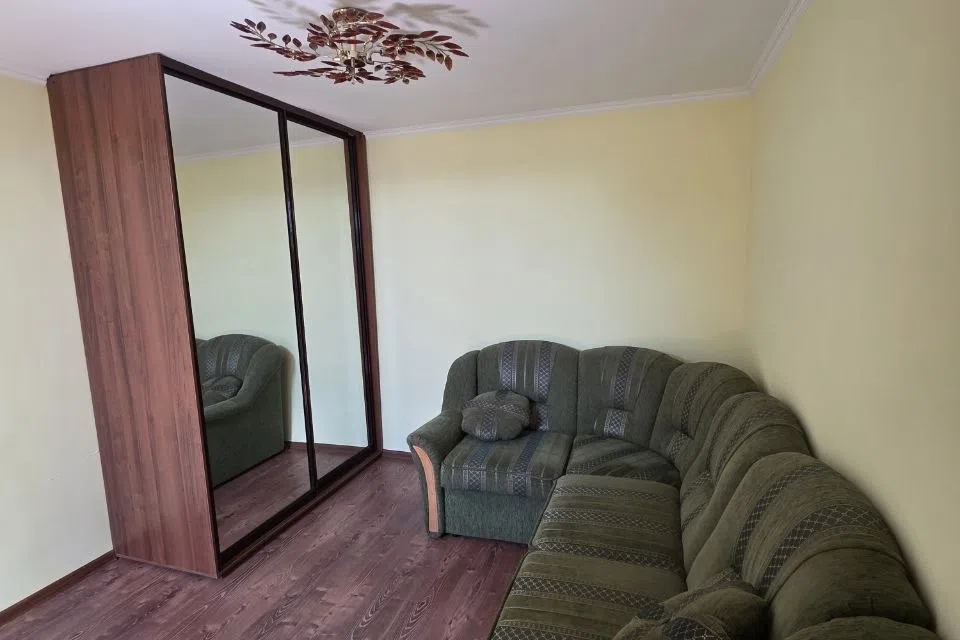 Сдаётся 4-комнатная квартира, 107 м²