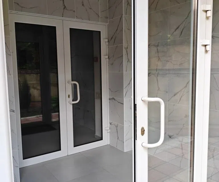 Сдаётся торговое помещение, 86 м²