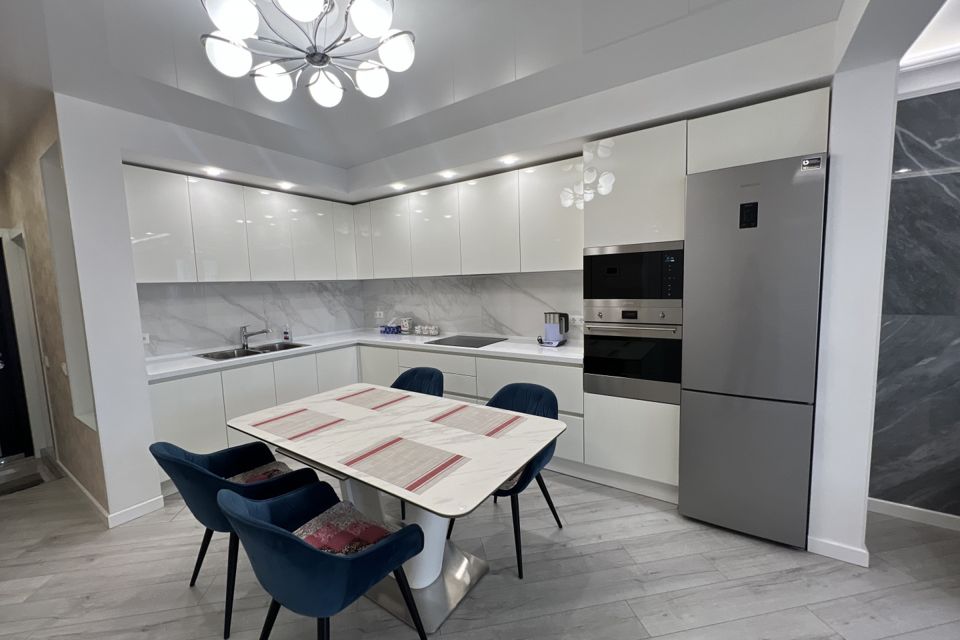 Сдаётся 2-комнатная квартира, 67 м²