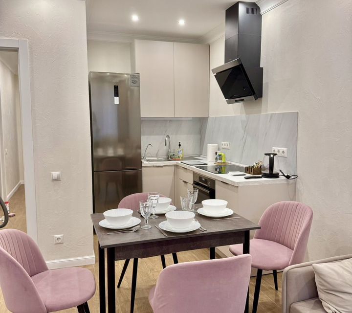 Сдаётся 1-комнатная квартира, 42 м²