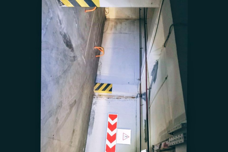 Сдаётся машиноместо, 18 м²