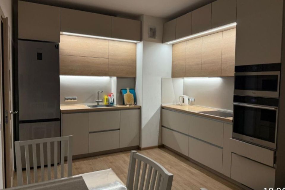 Сдаётся 2-комнатная квартира, 61 м²