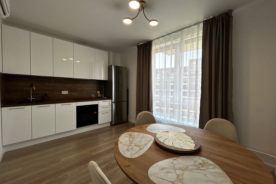 Сдаётся 2-комнатная квартира, 56 м²