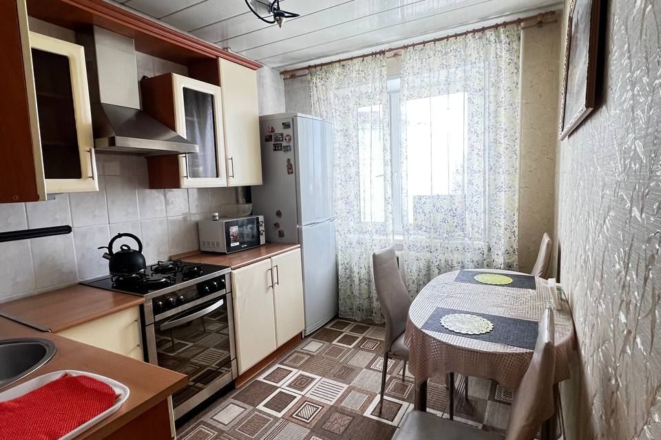 Сдаётся 2-комнатная квартира, 55 м²