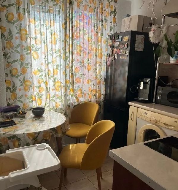 Сдаётся 2-комнатная квартира, 57 м²