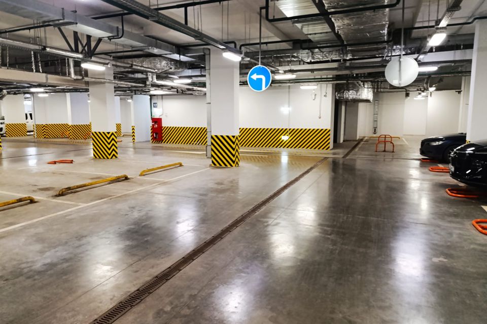 Сдаётся машиноместо, 13.3 м²