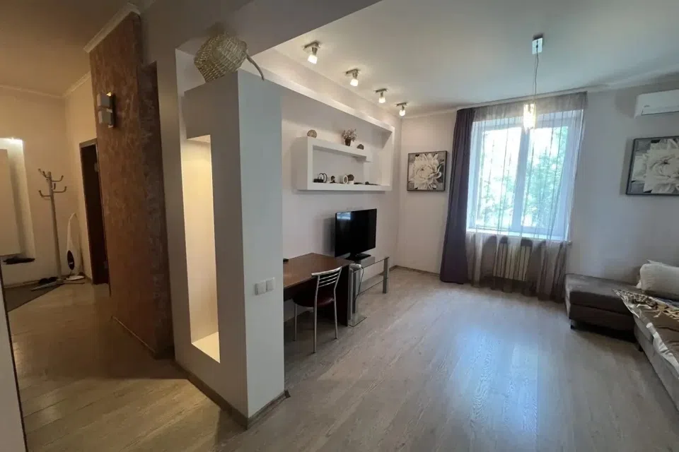 Сдаётся 2-комнатная квартира, 60 м²