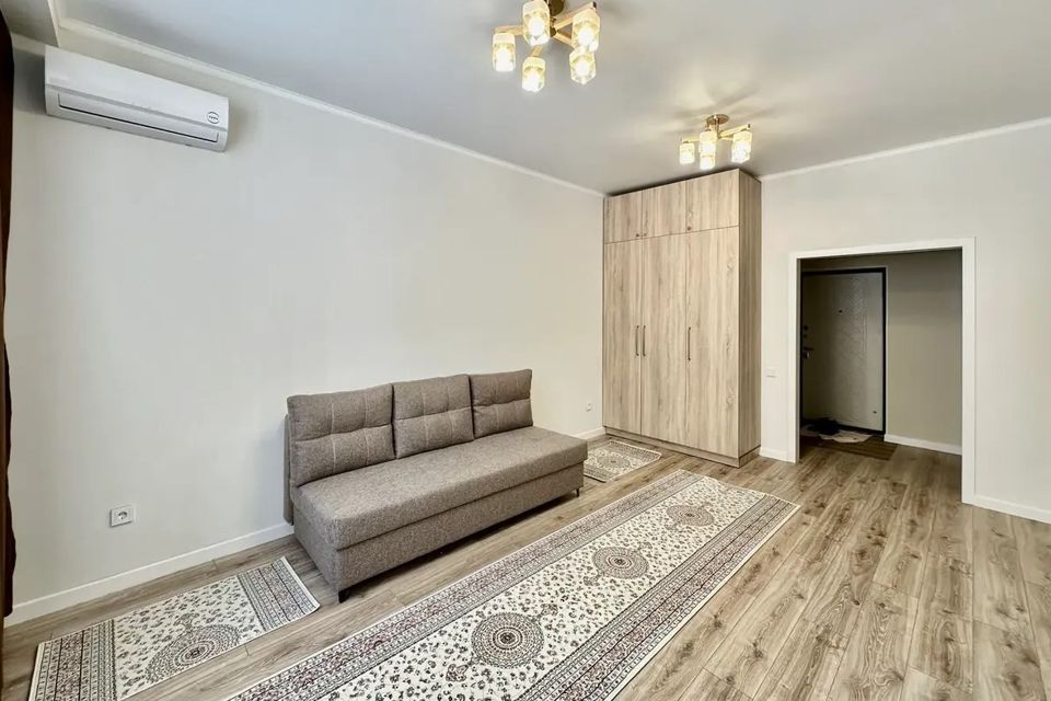 Сдаётся 1-комнатная квартира, 43 м²