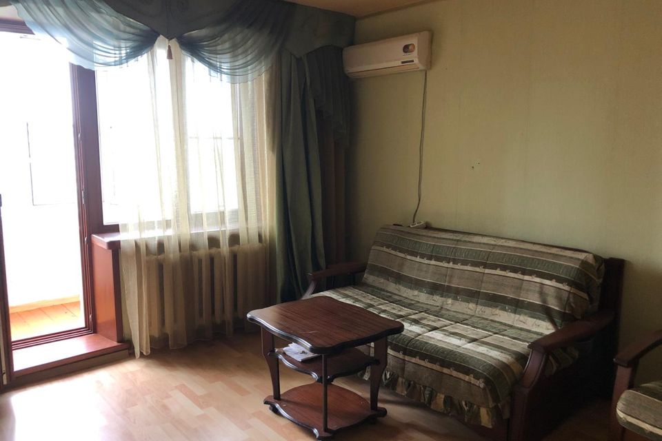 Сдаётся 2-комнатная квартира, 50.5 м²
