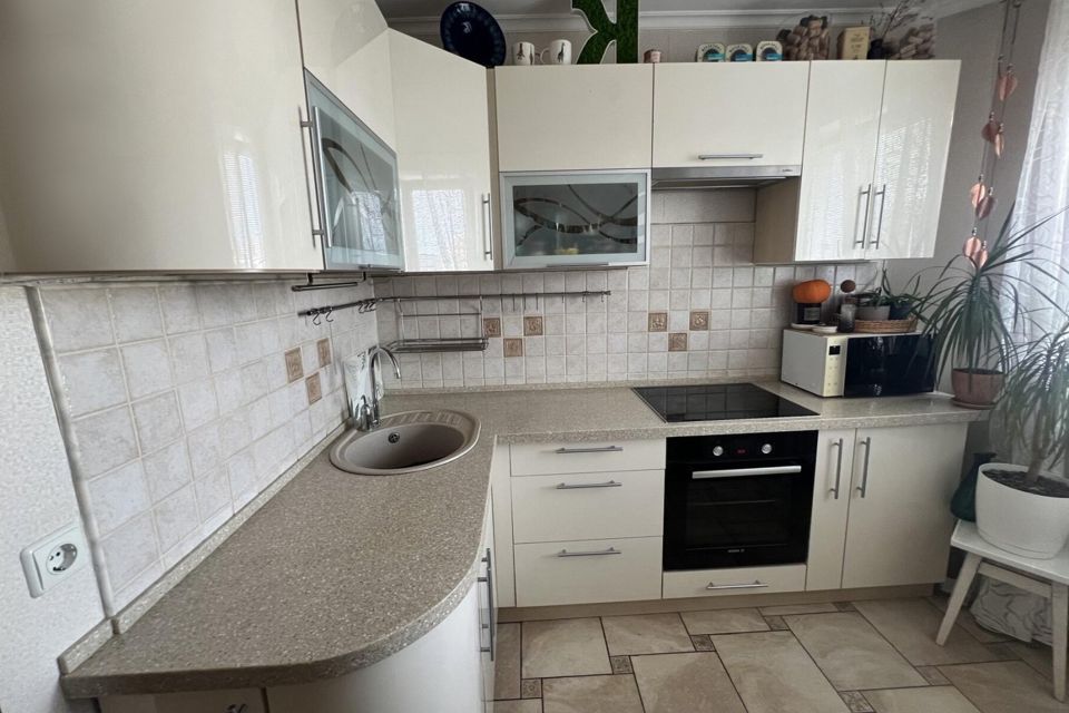 Сдаётся 2-комнатная квартира, 58.2 м²