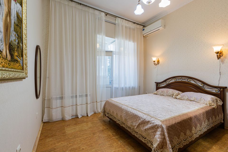 Сдаётся 2-комнатная квартира, 80 м²