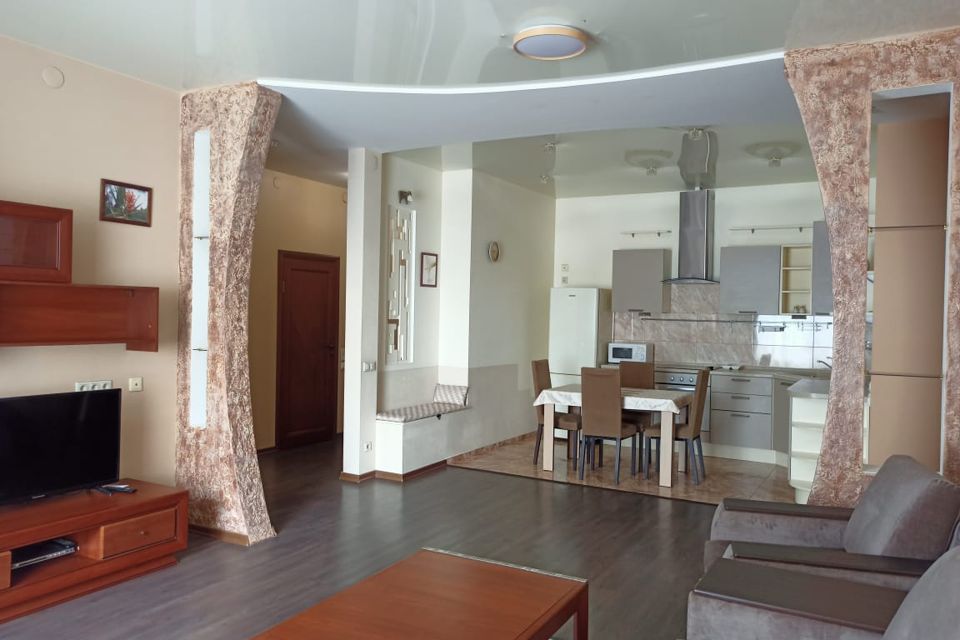 Сдаётся 3-комнатная квартира, 100 м²