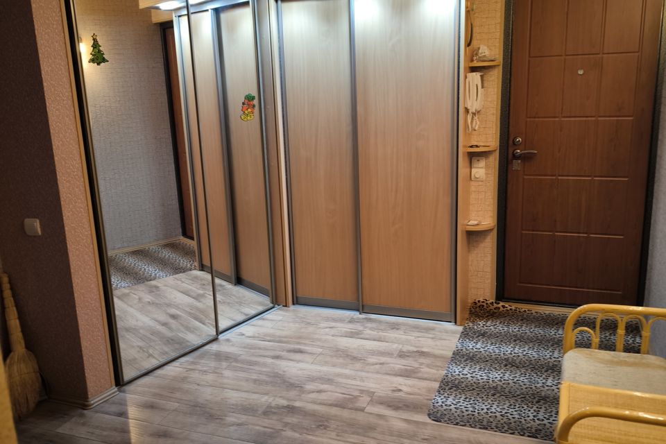 Сдаётся 4-комнатная квартира, 112 м²