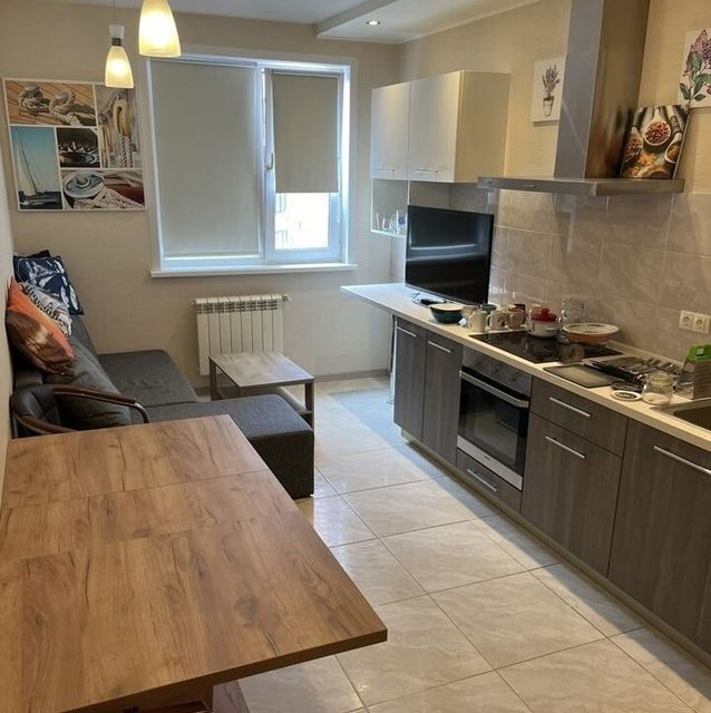 Сдаётся 1-комнатная квартира, 51 м²