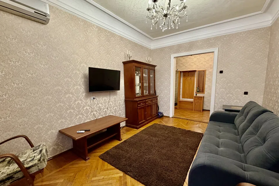 Сдаётся 2-комнатная квартира, 58 м²